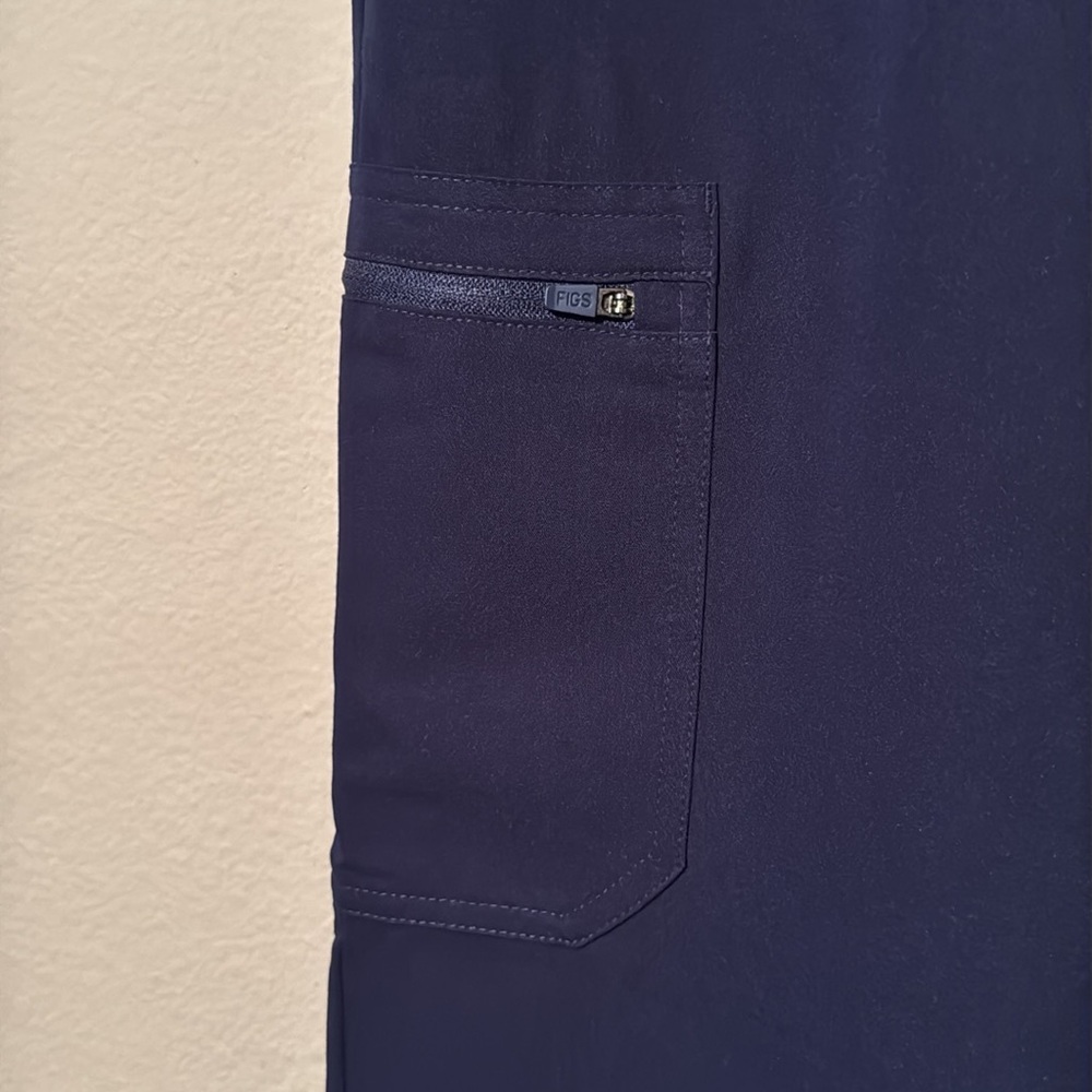Figs Uman Relaxed Jogger Scrub Pants NWT - Picture 11 of 11